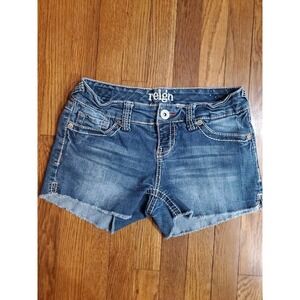 Reign Med Wash CUT OFF Blue Jean Shorts Mid Rise Embroidered SZ 7 CURVY‎